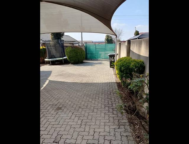 3 BEDROOM HOUSE FOR SALE IN KYA SANDS